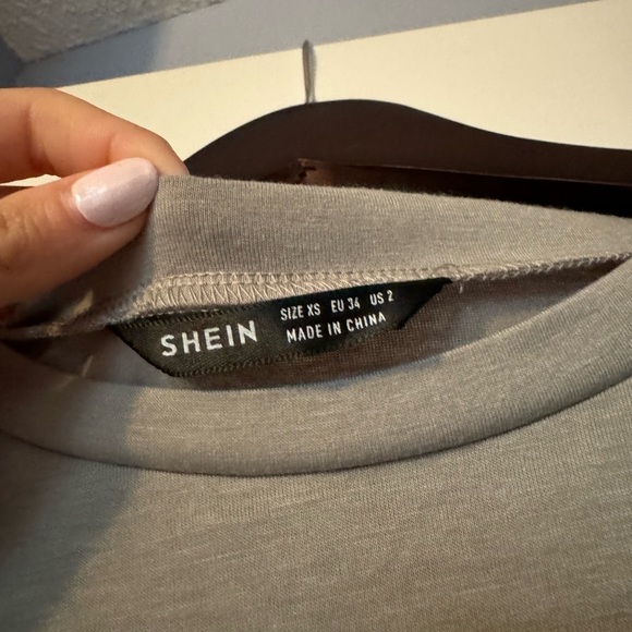 oversized graphic tee - Picture 2 of 3